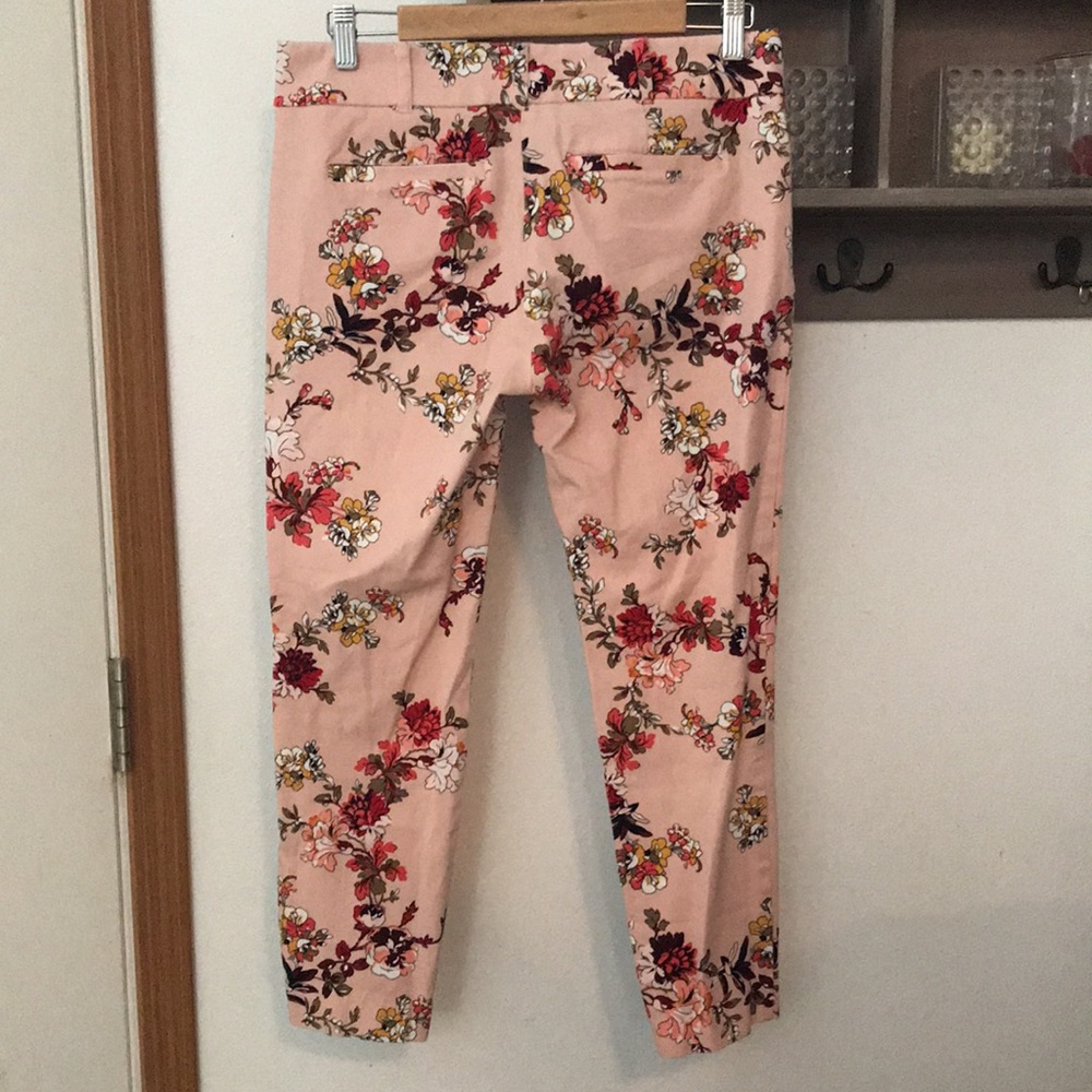 New York & Company stretch, floral pattern, sz 6 - Picture 2 of 7